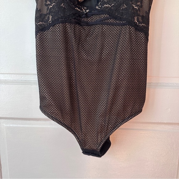 Maidenform Black Floral Lace Bodysuit Lg Sheer Back Stretch Nylon V-Neck - Picture 10 of 17